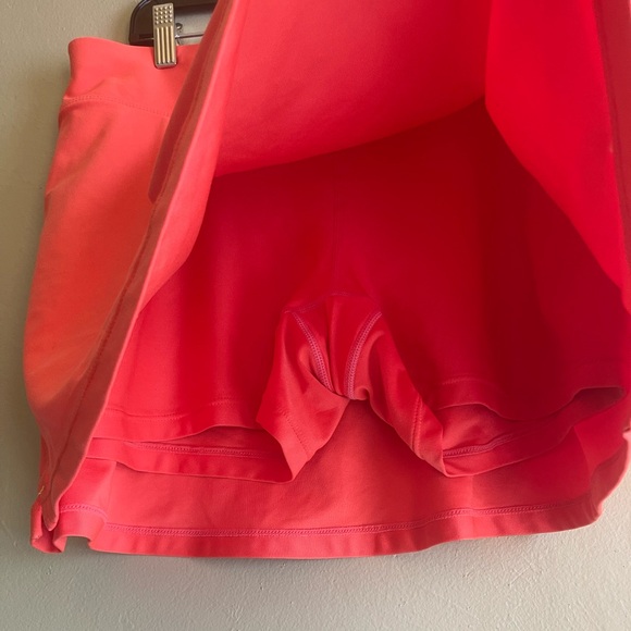 Salmon Colored Nike Skort - Picture 6 of 8